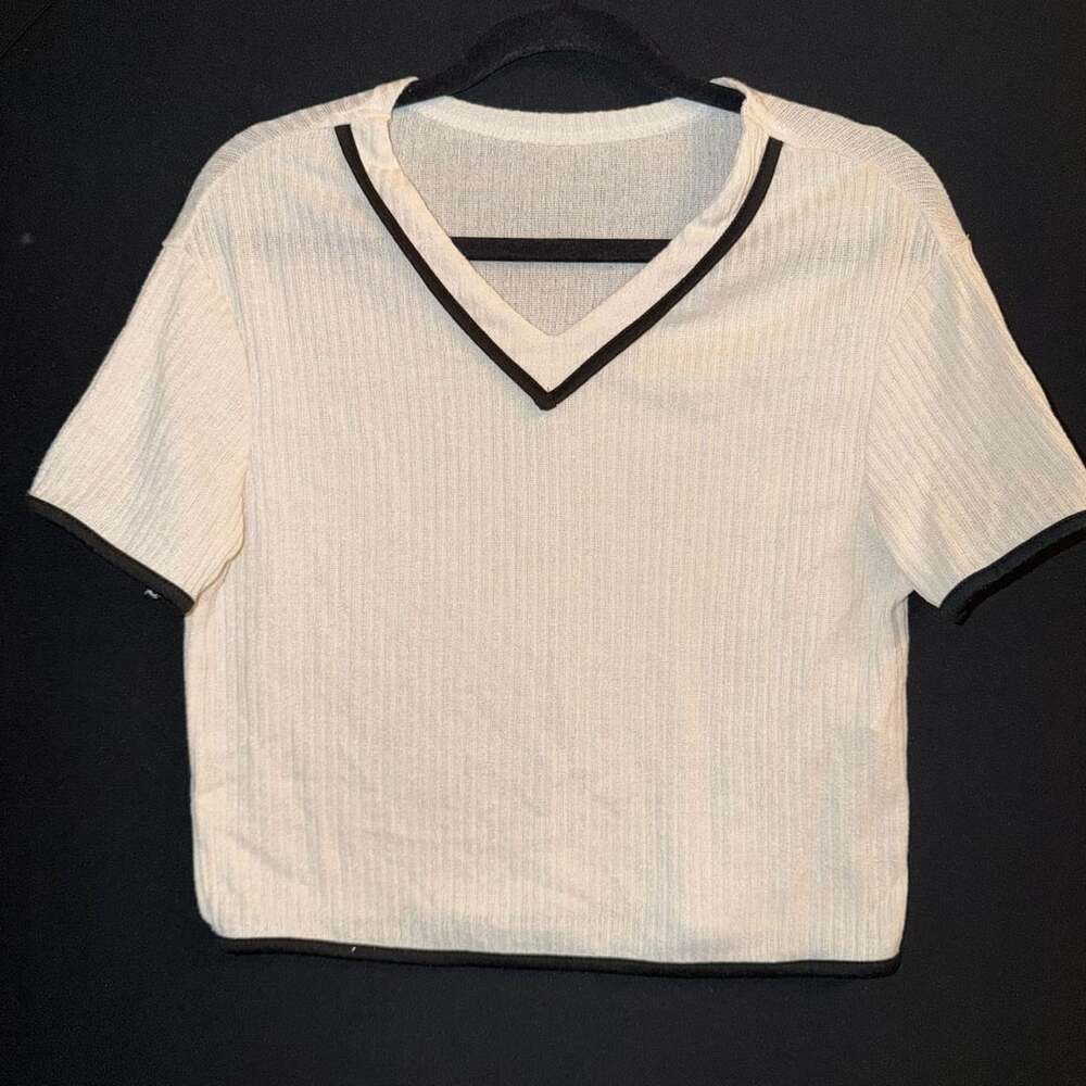V-Neck Short Sleeve Sweater Off White Black Trim #0740